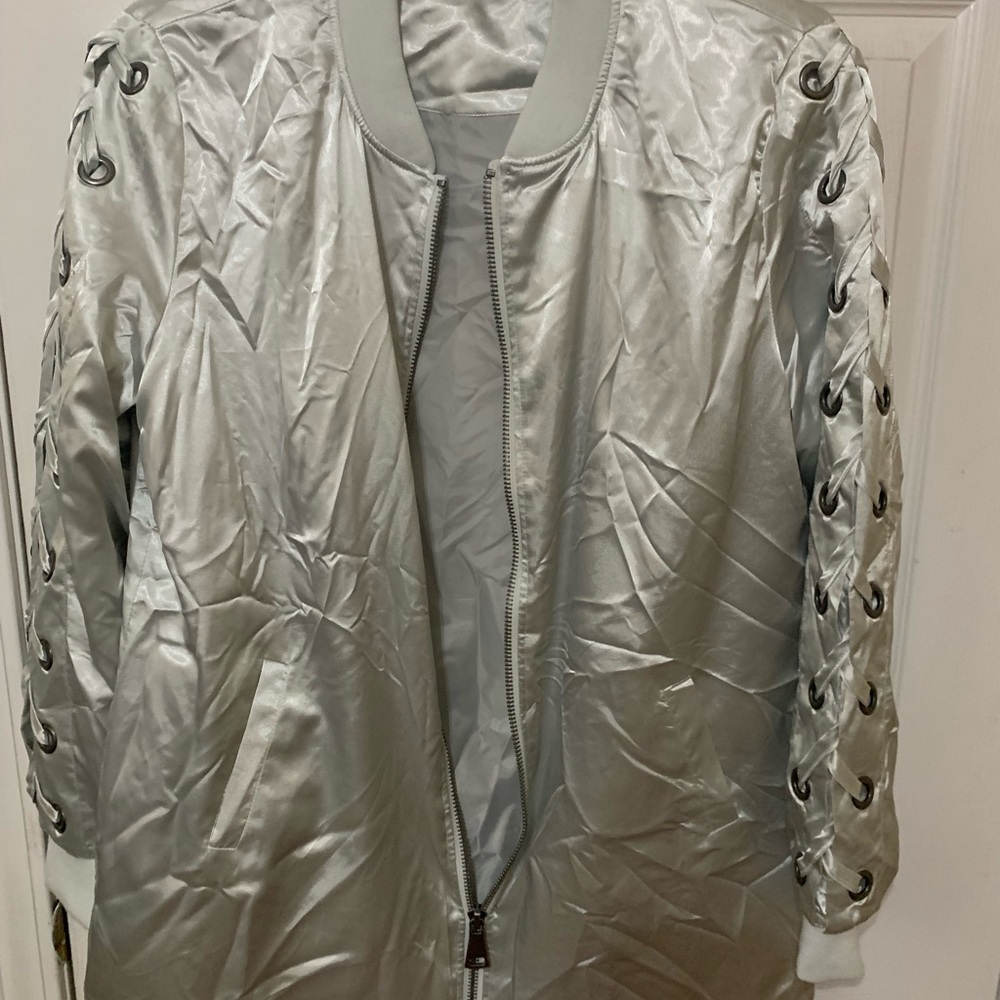 Silver jacket - Picture 2 of 4